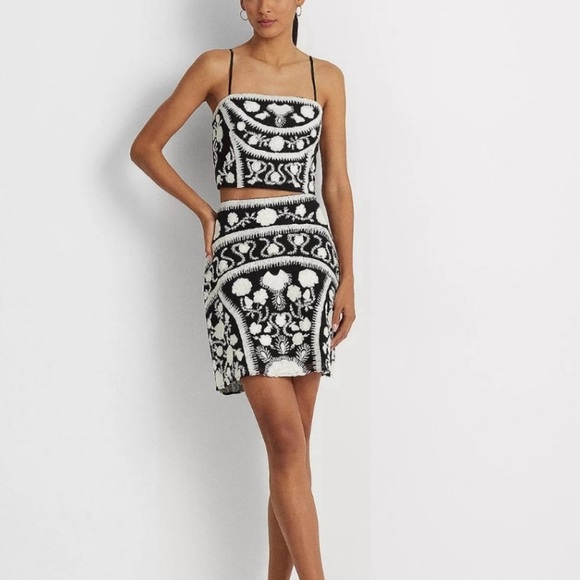 Ralph Lauren - Floral-Embroidered Tulle Crop Top - Picture 4 of 8